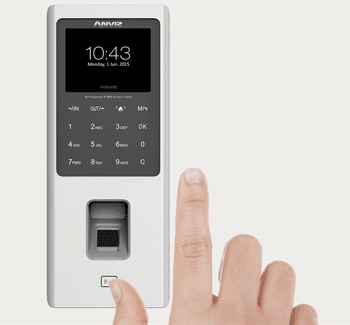  Controllo accessi Anviz W2 con sensore biometrico ad attivazione automatica e tastiera touch